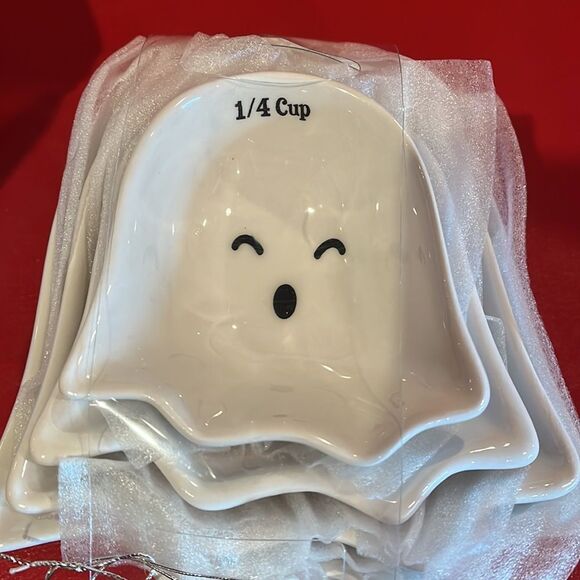 NWT ghost shaped measuring cups - Picture 2 of 2